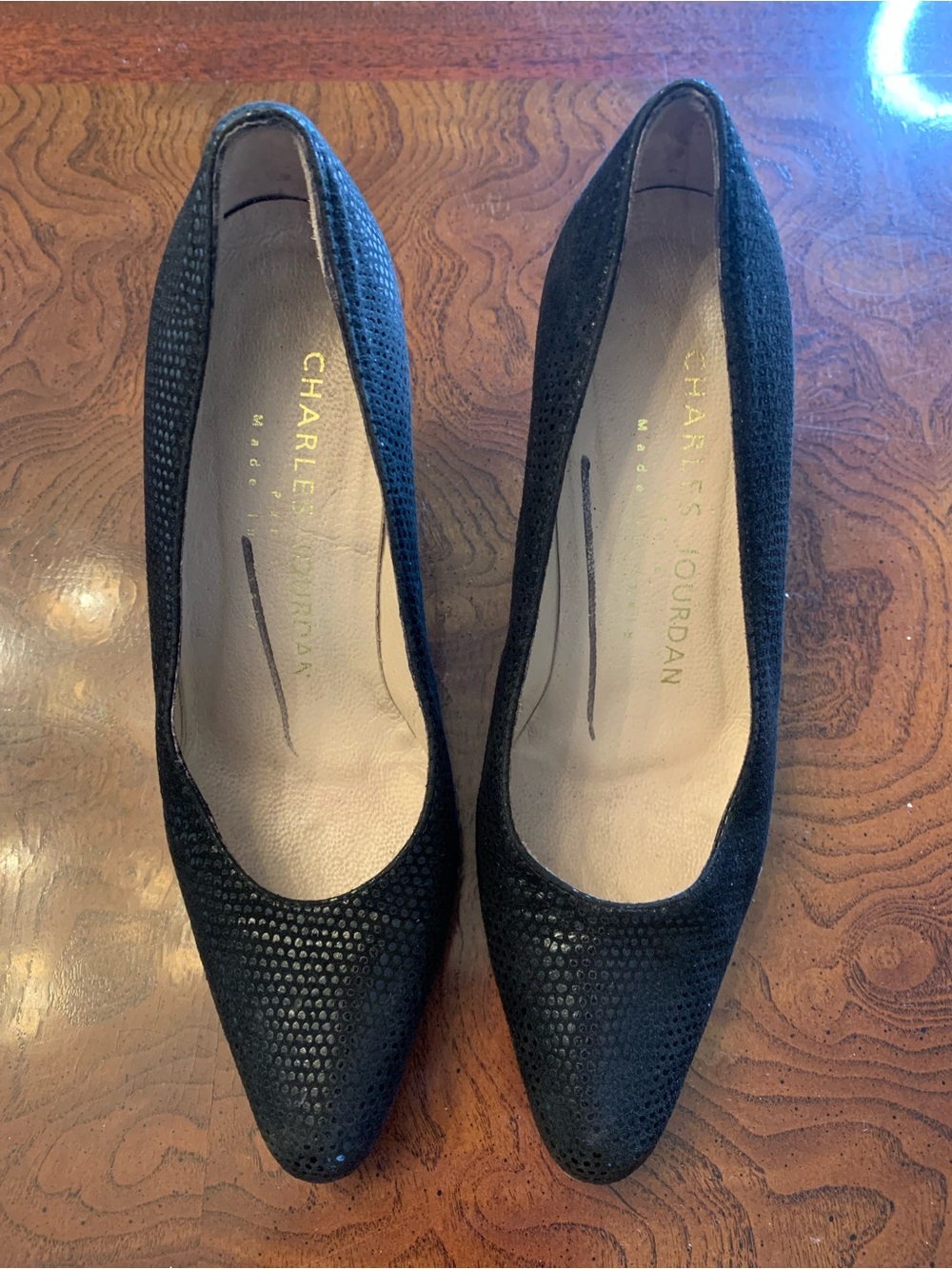 Vintage 90’s Charles Jourdan Textured Black Pointed Toe Pumps